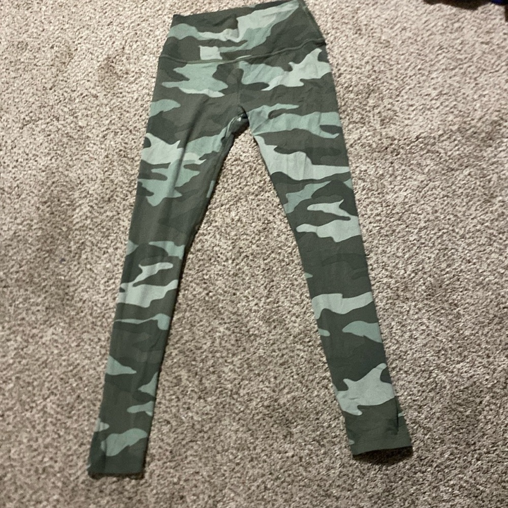 PINK camo leggings